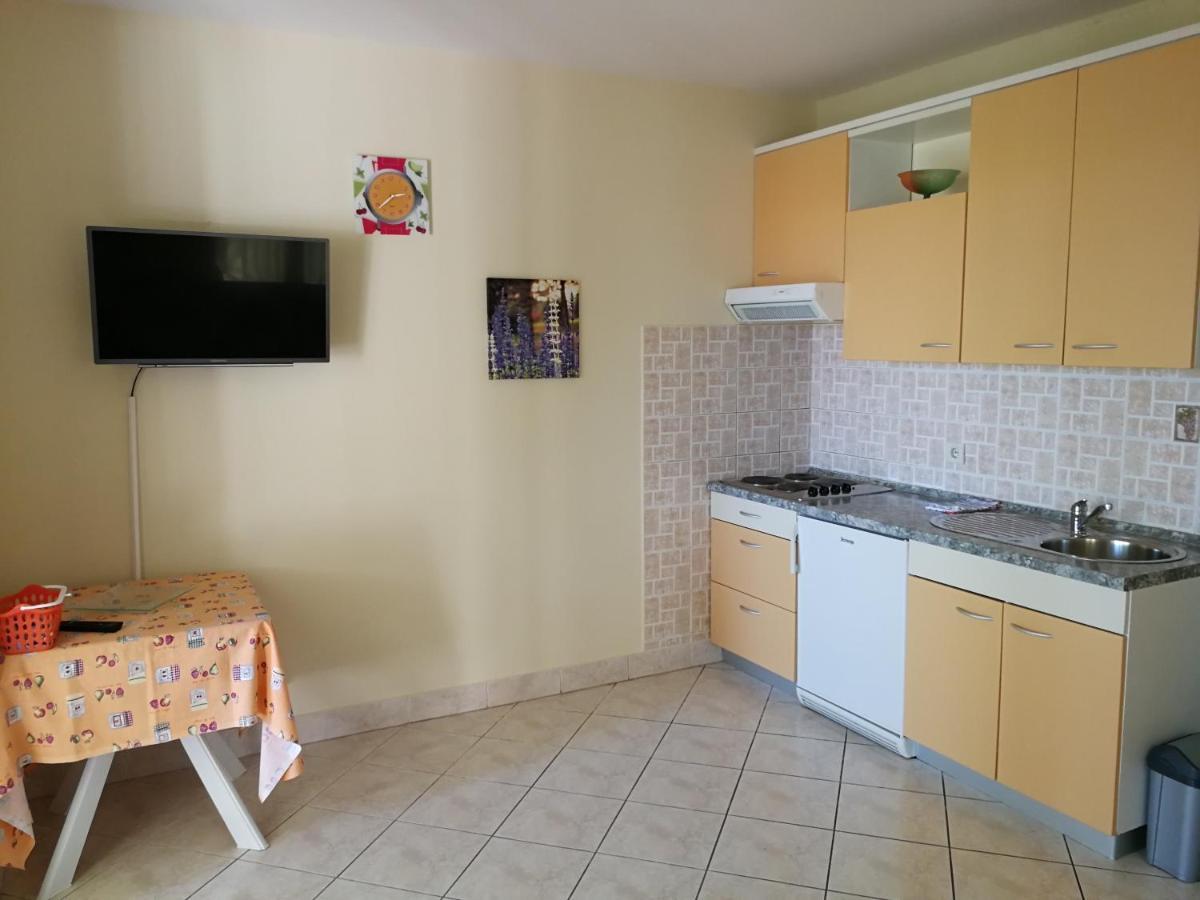 Apartmani Ban Omišalj Exterior foto
