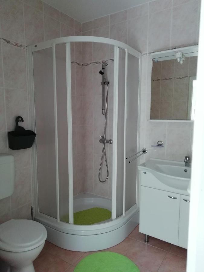 Apartmani Ban Omišalj Exterior foto
